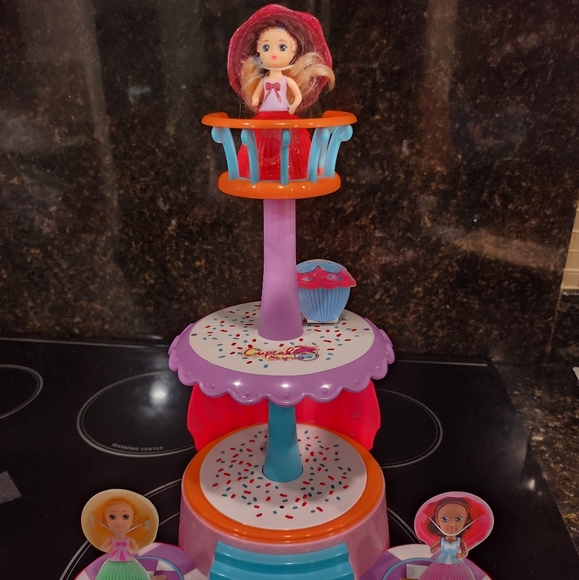 Cupcake Surprise Doll Tower Birthday Stand Grand Cupcake Ball - Picture 6 of 12
